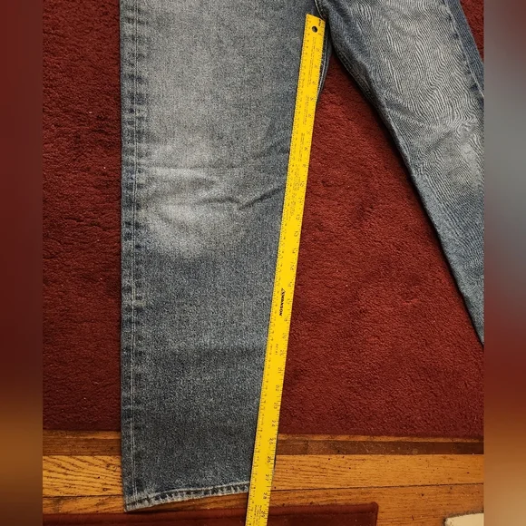 Agolde 90's Mid Rise Loose Fit Jeans in Scheme - Picture 8 of 13